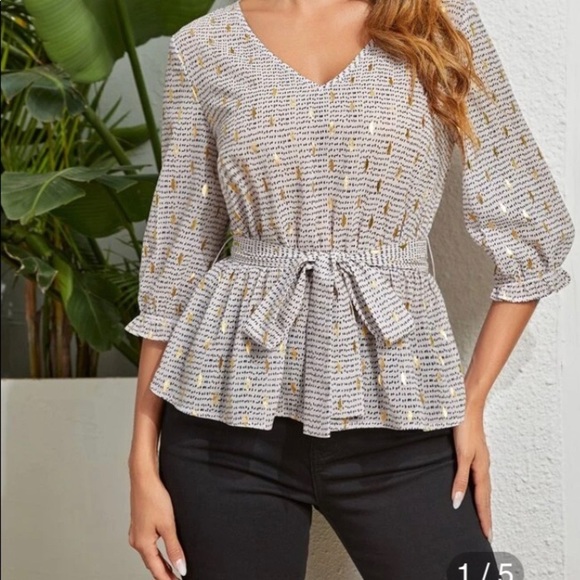 Tops - ⭐️ Firm Price⭐️ Belted Blouse Top